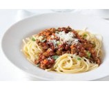 3. Špagety s bolognese omáčkou a strúhaným syrom         (330)g  – 1,3,7